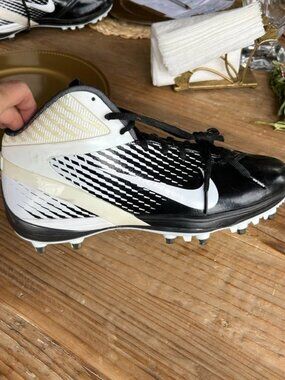 Brand New Nike Alpha Talon cleats size 12.5